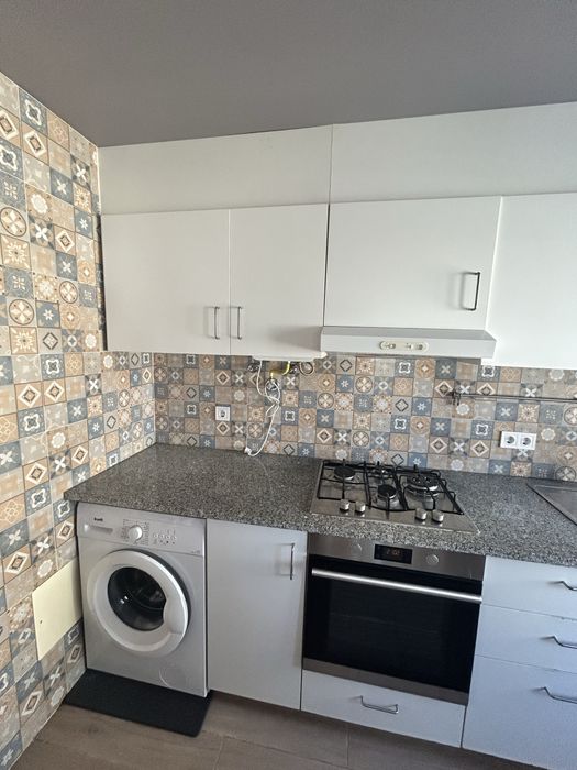 Cozinha completa com bancada de granito + eletrodomésticos