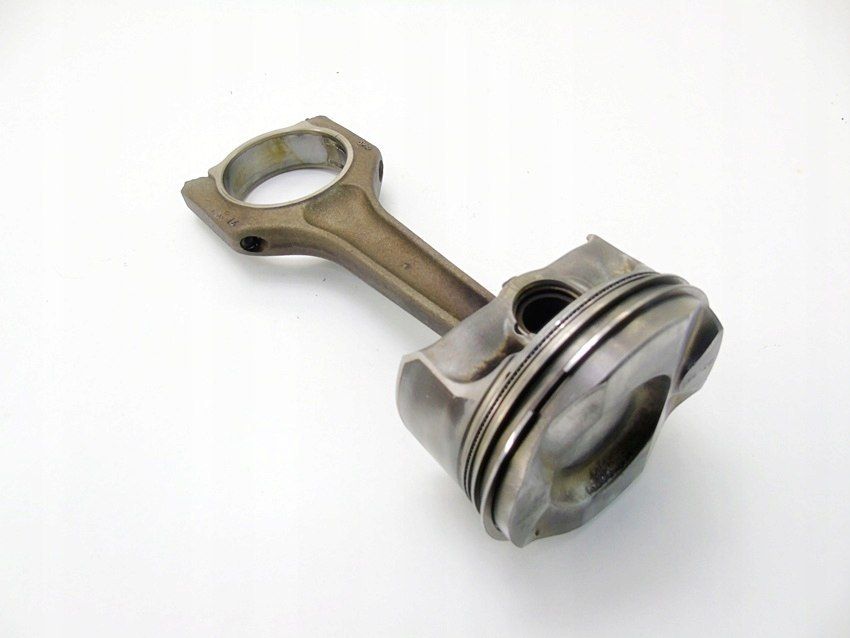 Tłok Korbowód 1.8 2.0 Bmw N43 E60 E61 E90 E91 E92 E93 E81 E82 E88 E87