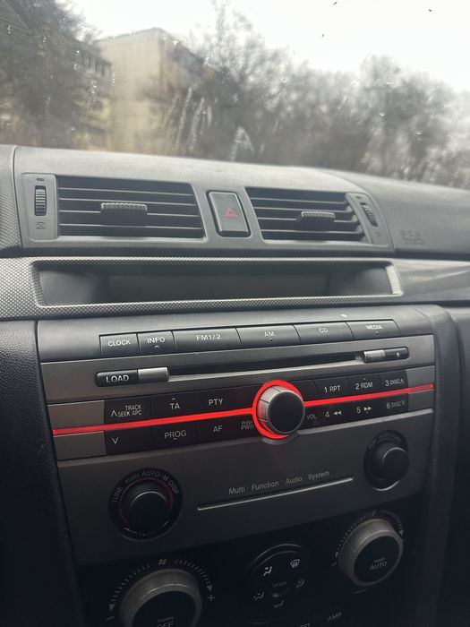 Продам магнитолу mazda 3 bk  с блютуз рестайлинг 2006-2009