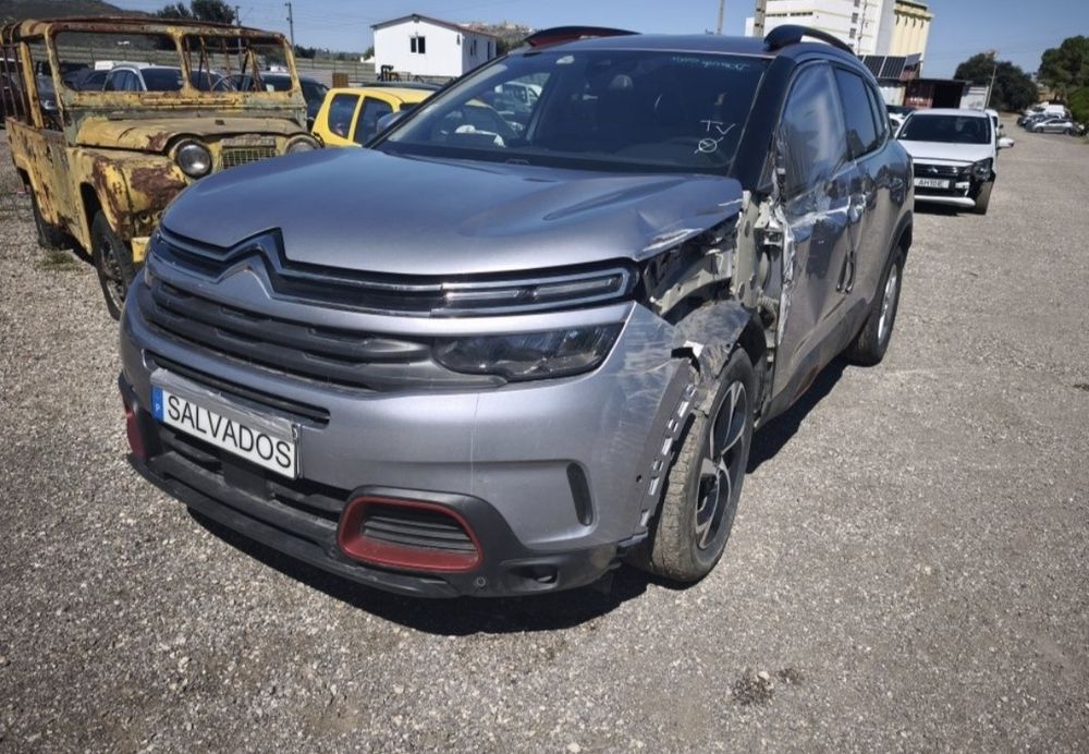 Citroen C5 cross 1.5 HDI 
Veículo que trabalha e anda 
Longarinas boms 
Radiadores de 
Vendo no estado que está 
Mais info