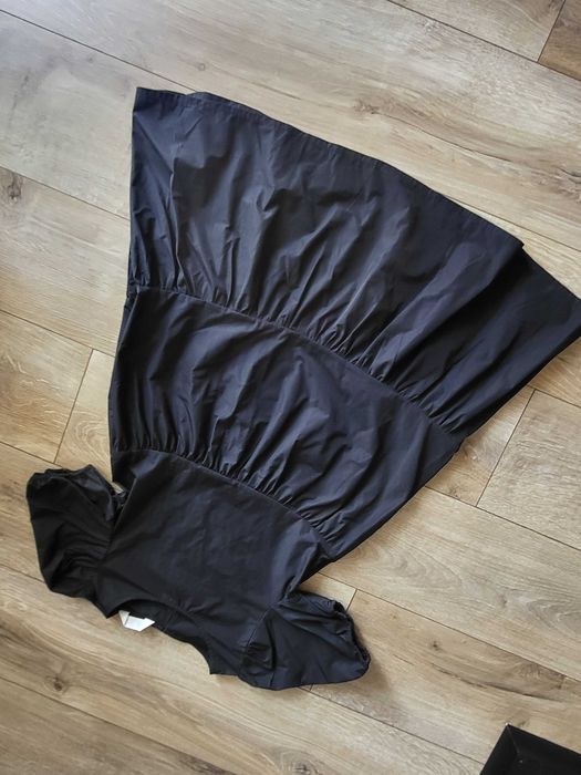 Prześliczna sukienka czarna h&m r. 134 stan nowa