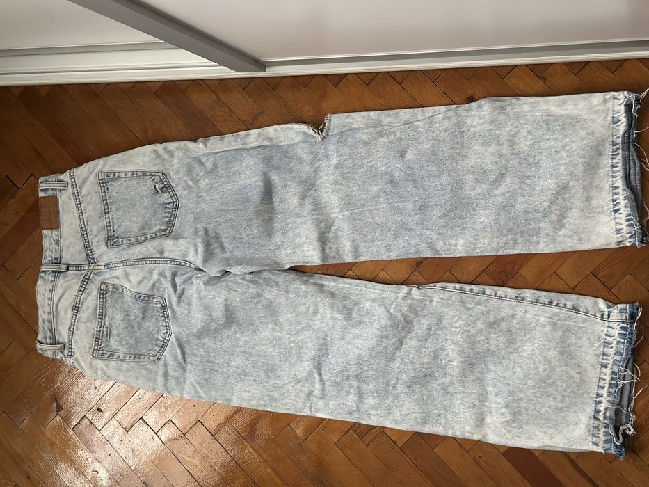 Джинси Bershka прямого фасону