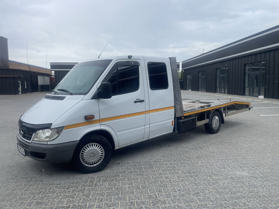 Продам Mercedes Sprinter евакуатор в гарному стані