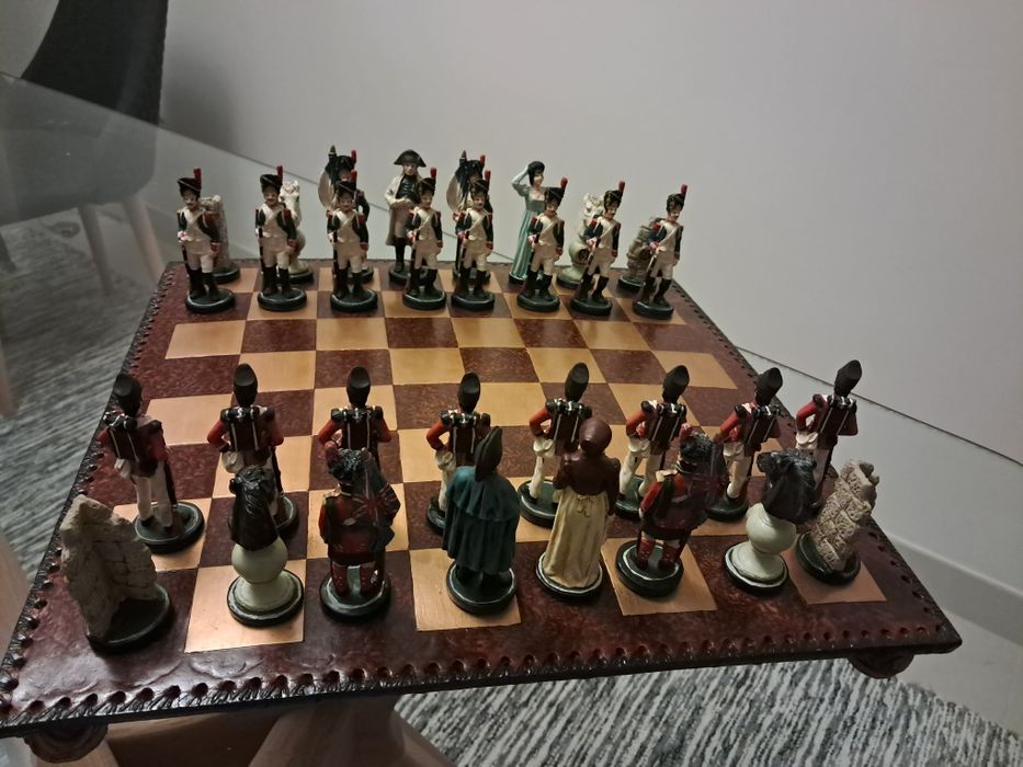 Jogo de Xadrez Temático Invasões Francesas (Completo + Tabuleiro em Pedra)