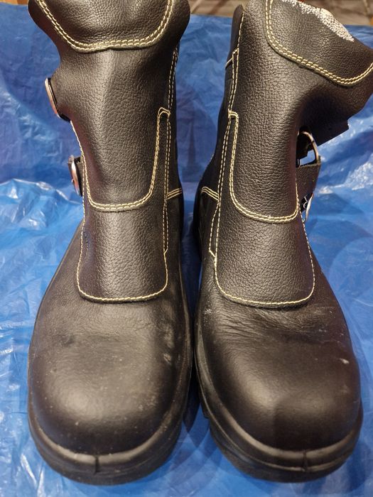 Обувь-рабочие ботинки