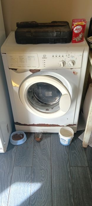 Indesit WISL 82 пральна машина