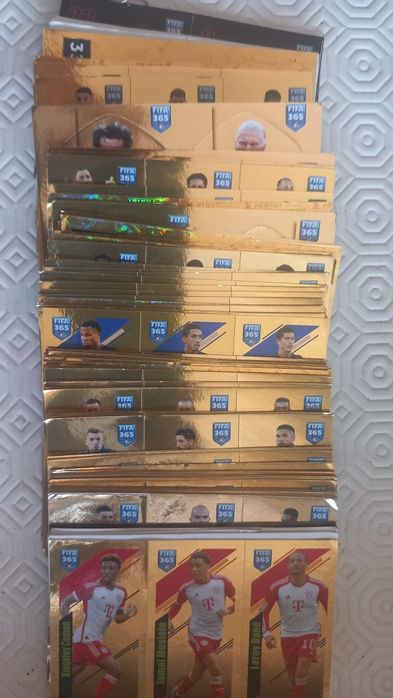 Cromos de futebol "FIFA 365"