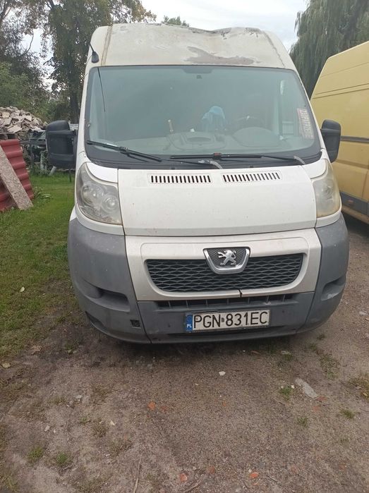 Samochód Peugeot boxer