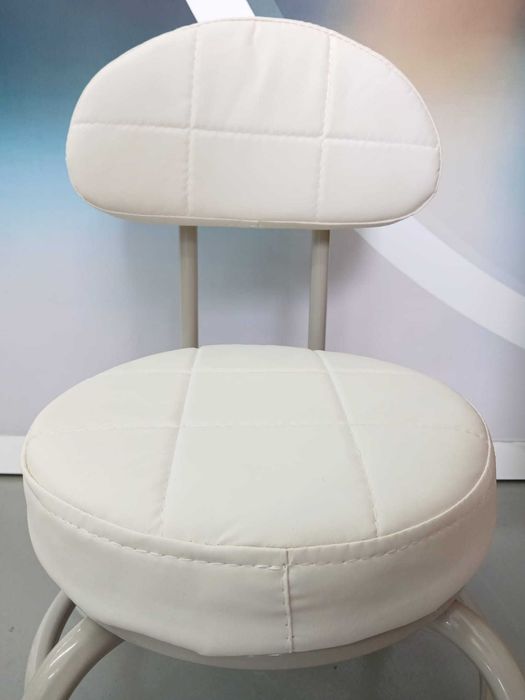 Banco para Pedicure com 26 CM de Altura