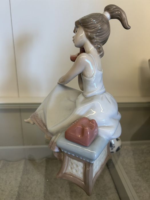 Lladró “Niña con teléfono - 5466”