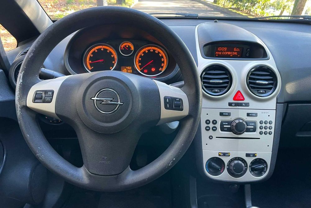 Opel Corsa 1.2 Enjoy