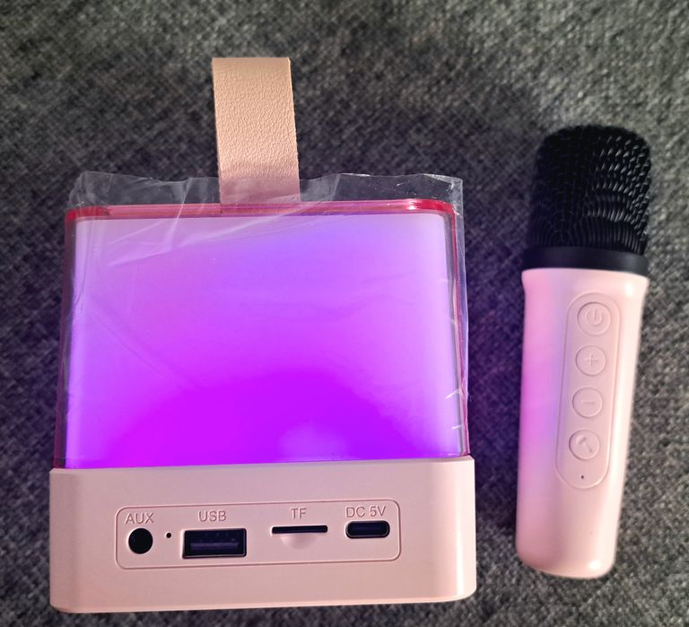 Głośnik Bluetooth + mikrofon zestaw karaoke + efekty LED na prezent