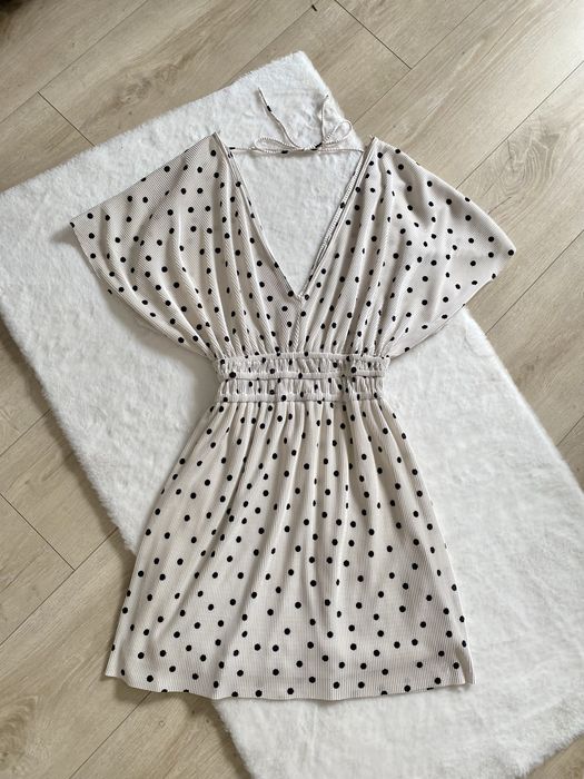 Biała krótka luźna sukienka w kropki groszki S 36 pull&bear coquette