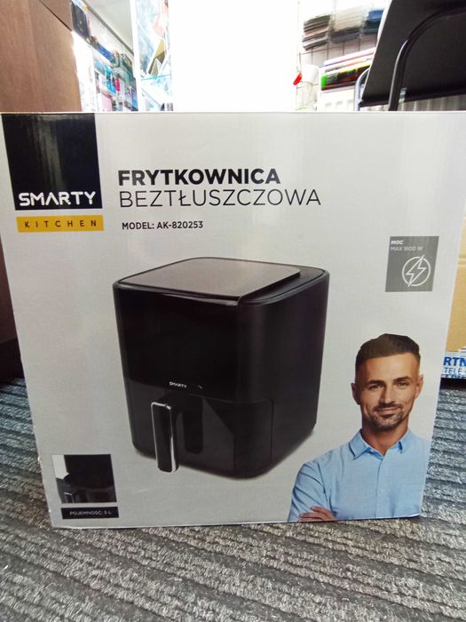 /777/ Frytkownica beztłuszczowa 1600W , 8 dedykowanych programów NOWA!