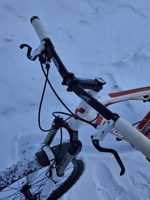 Велосипед Cube, вся навіска в описі