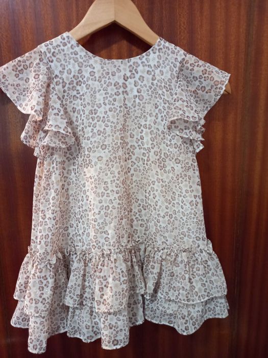 Vestidos para menina de 4 anos - Mayoral- Muito bom estado