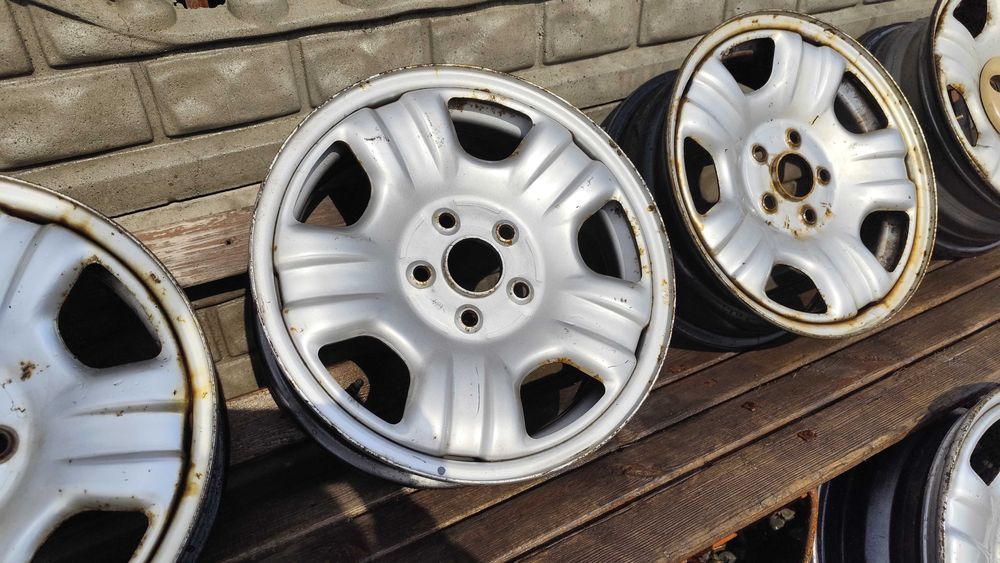 Felgi Stalowe Toyota Rav4    5x114.3  16x6.5j ET 45