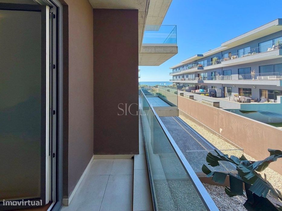 Apartamento T2, com vistas mar, a 50 metros da praia