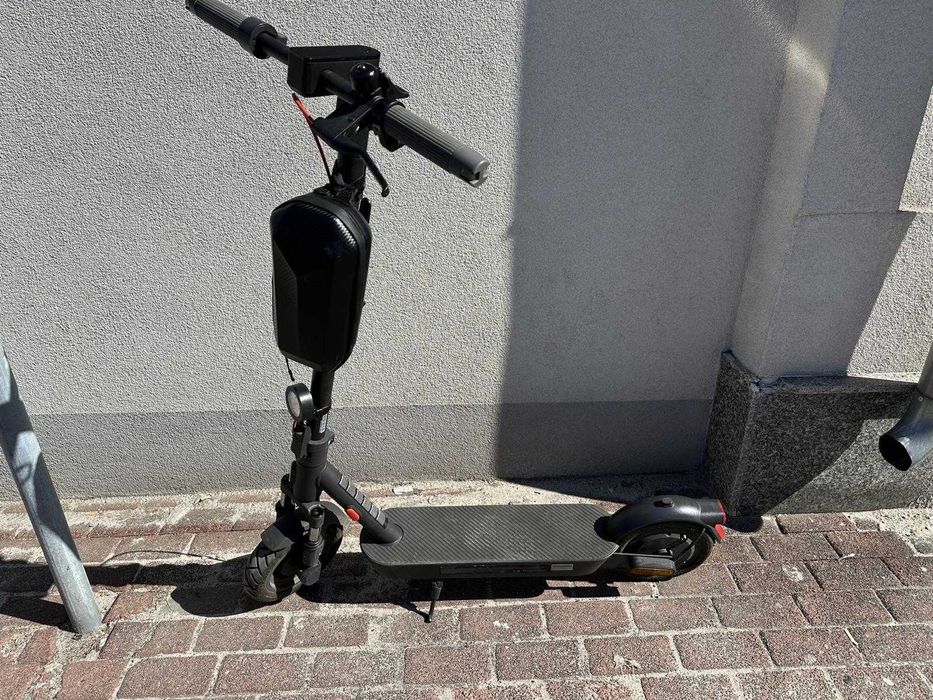 Hulajnoga XIAOMI ELECTRIC SCOOTER 5 ładowarka