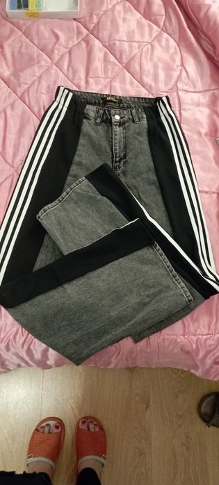 Продам джинсы новые