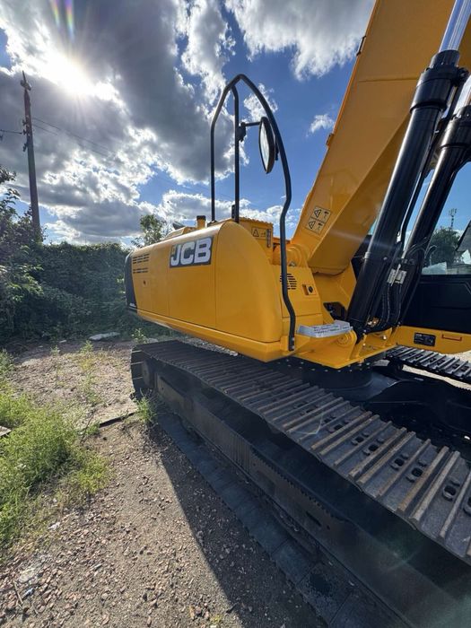 Гусеничний екскаватор JCB JS220NLC — новий, 2021 рік