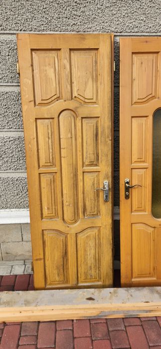 Двері 68 см з коробкою Б/у