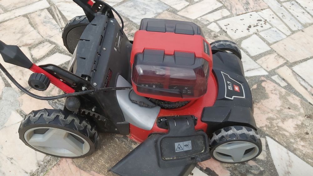 Corta relvas einhell a bateria
