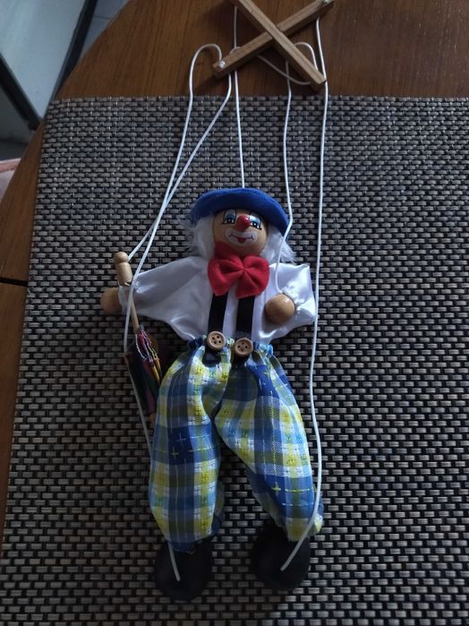 Beautiful handmade clown puppet, new, hand-painted, 1990s64740476381443122