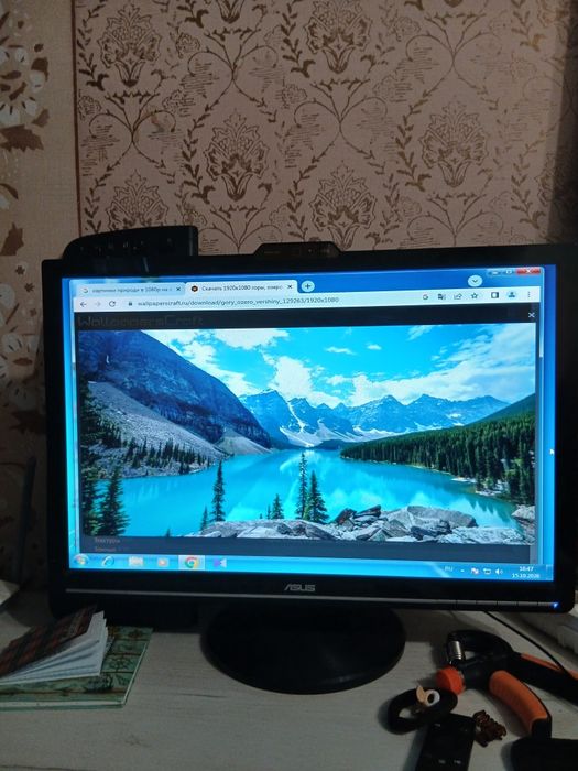 Монітор ASUS, 22 дюйми,з вбудованою камерою