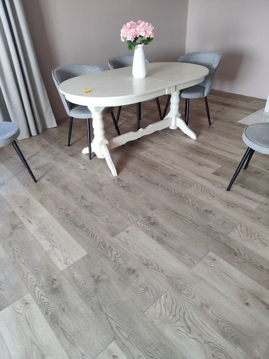 Продаж стіл обідній