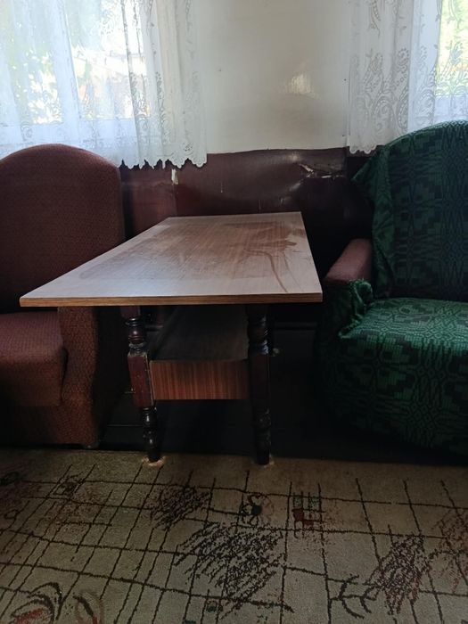 Stare meble i piec kaflowy