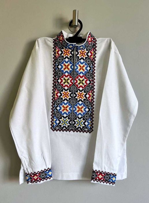 Дитяча вишиванка святкова для хлопчика з довгим рукавом для школи