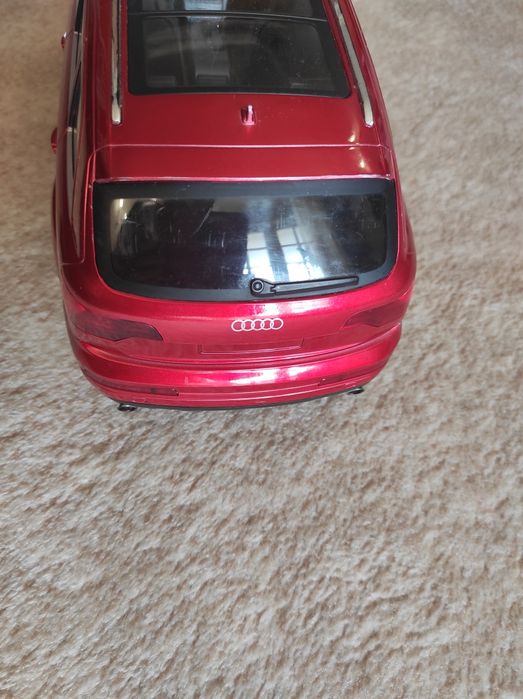 Машинка на радіо управлінні