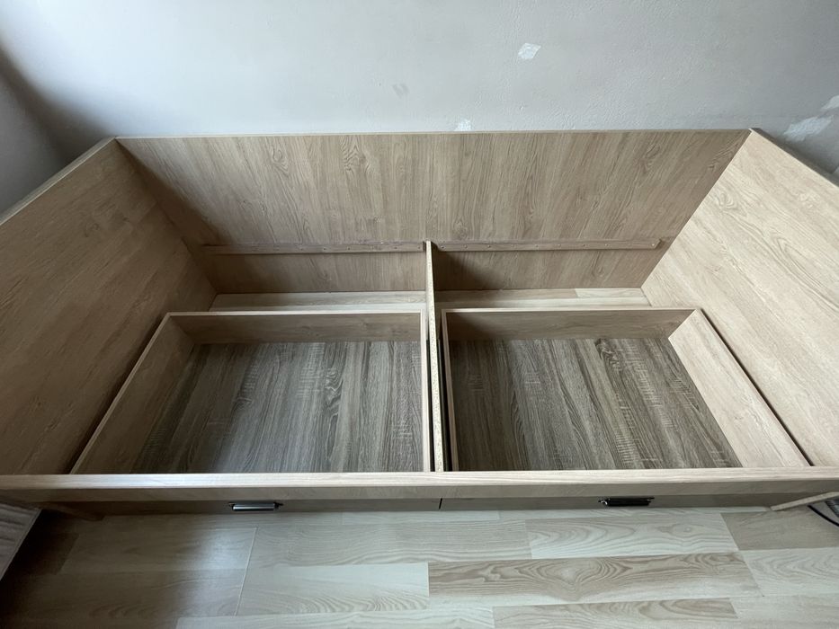 Łóźko jednoosobowe z materacem