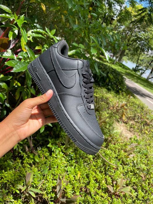 Promocja NIKE AIR FORCE 1 Czarny AF1 R.37,5
