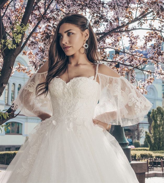 Шикарное свадебное платье