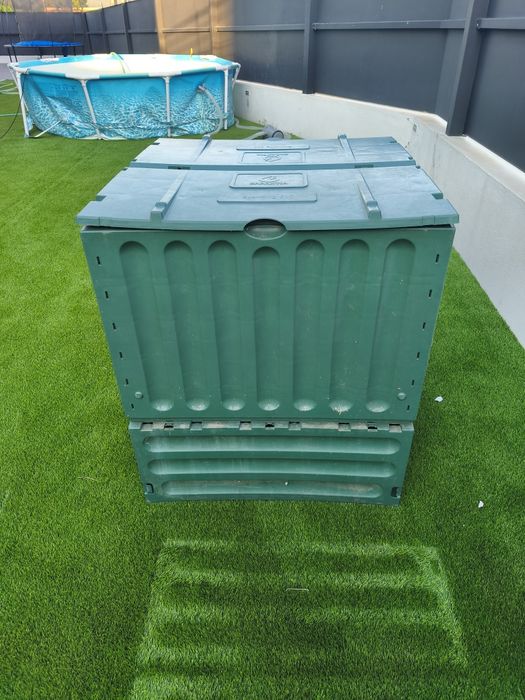 Domestic Compost Bin498297292687288320