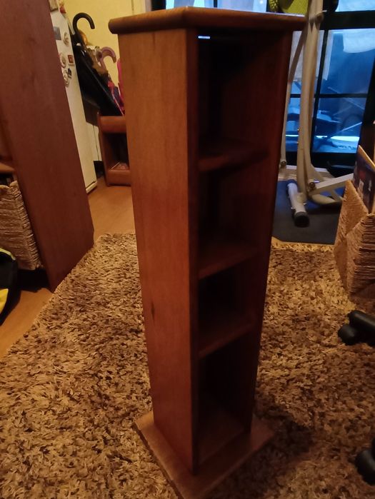 Movel de madeira para cds