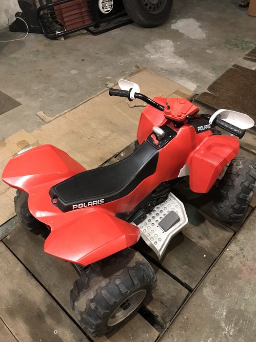 Електромобиль Peg-Perego Polaris Outlaw