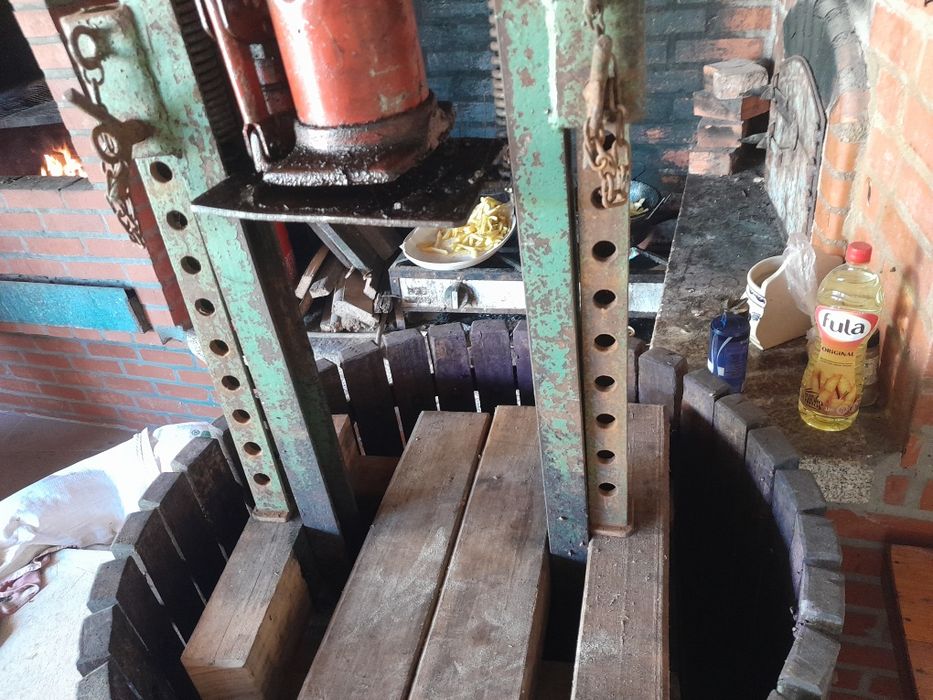 Prensa de vinho com macaco hidráulico 5t  com esmagador de uvas  manua