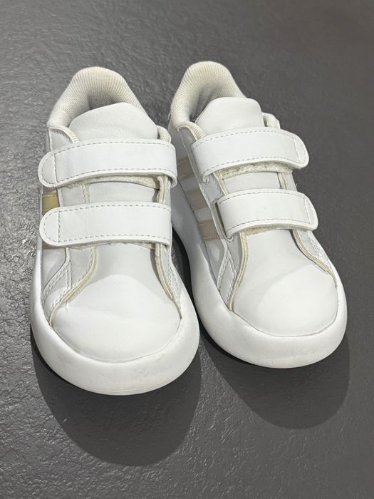 Adidas bubbles 25 розмір, 15,5 см
