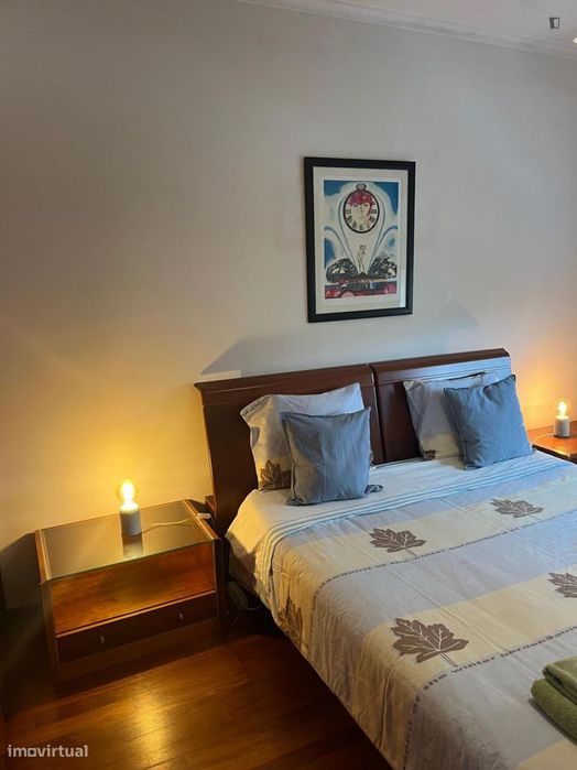Quarto - localizado em Benfica Lisbon
