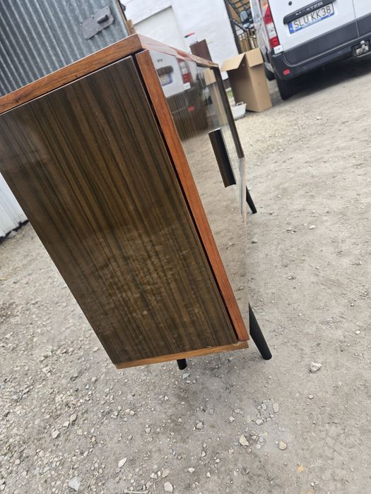 Komoda prl jamik pod TV