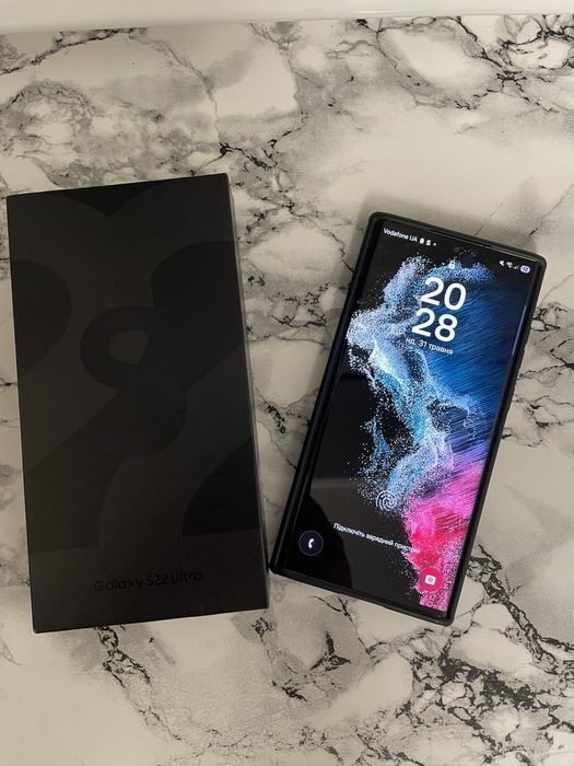 Samsung Galaxy S22 ULTRA 5G SM-S908U 8/128GB Phantom Black Snapdragon 8 Gen 1 5000 мАг