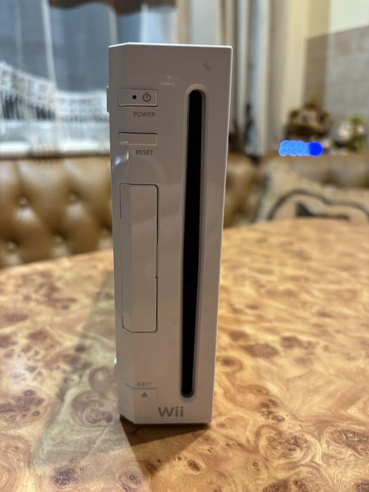 Nintendo Wii. Sensor bar. Зарядка для контролерів