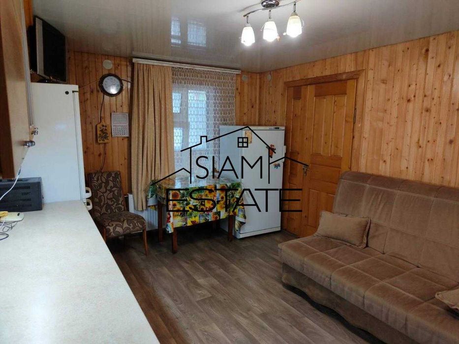 Продається малий житловий будинок з новим недобудованим будинком