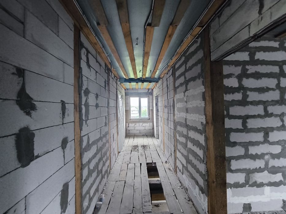 Продам приміщення під комерцію Рожни