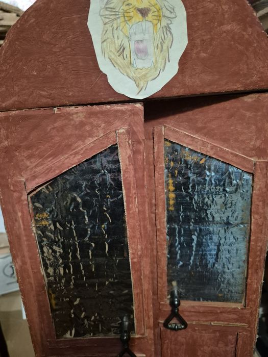 Szafa do Narni z kartonu