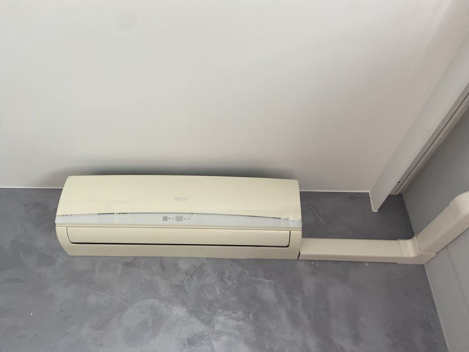 Klimatyzator scienny z funkcja grzania 5.3kwh