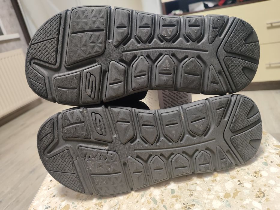 Шльопанці Skechers relaxed fit р-42